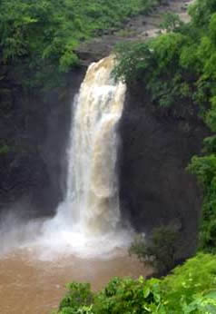 Dabhosa Watarfall